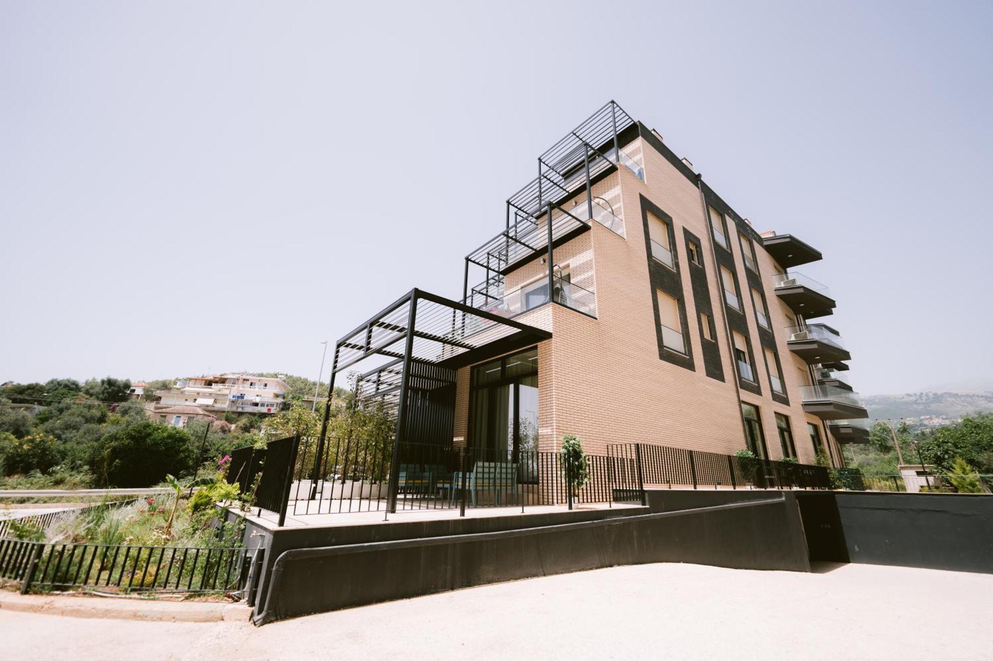 Noemie Hotel Himare Exterior photo
