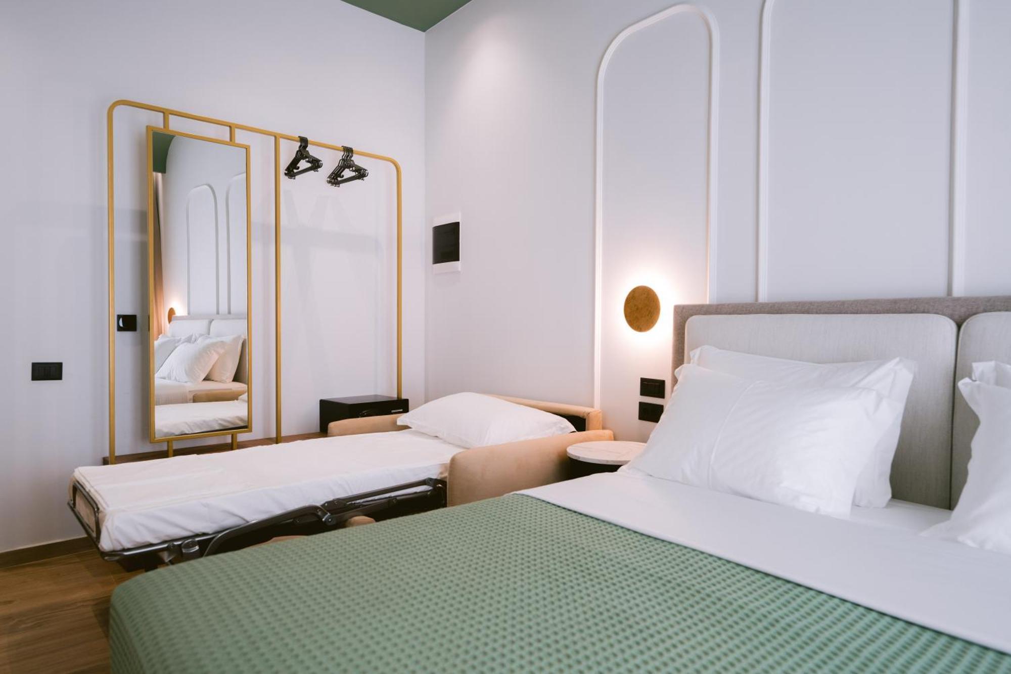 Noemie Hotel Himare Exterior photo
