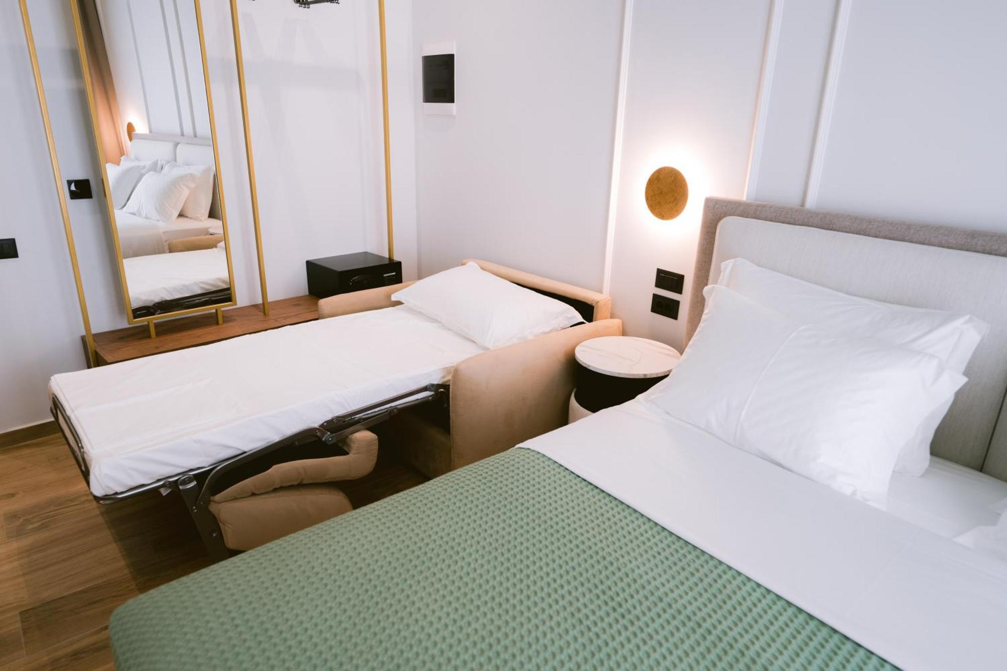 Noemie Hotel Himare Exterior photo